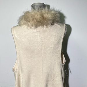 Ellian vest with faux fur collar
